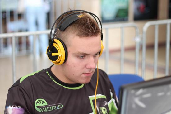 不愧是GZI，GALA成为LPL第二位AD位置FMVP