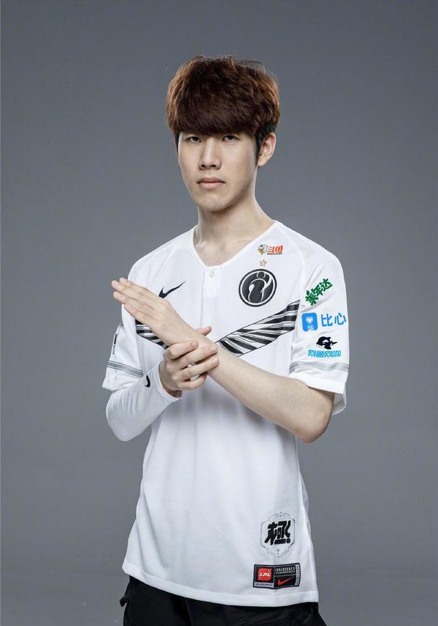 GamerLegion 签下了 kursy 来替代 sl3nd ⁠