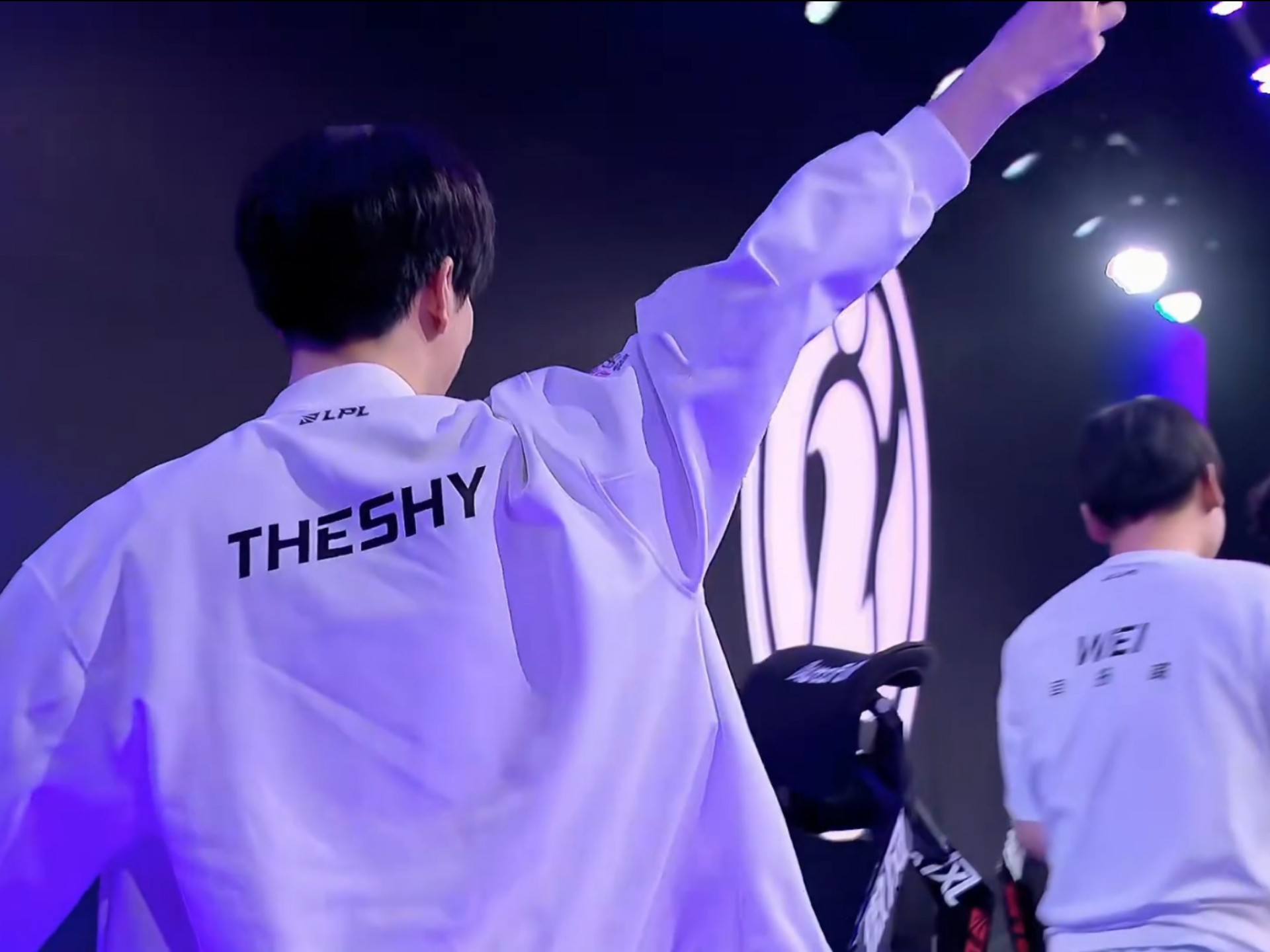 3DMAX 令人震惊地将 NAVI 淘汰出 2025 年电子竞技世界杯